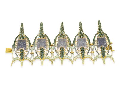 Secesní náramek „Speedwell“, cca 1900 (sklo, smalt a zlato) od Rene Jules Lalique