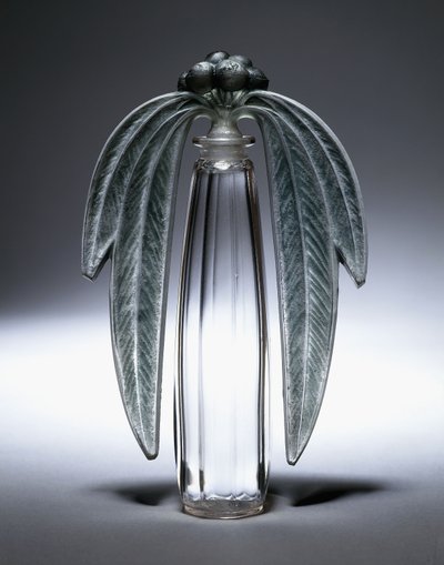Bouchon Eucalyptus, č. 507, kolem roku 1919 (čiré, matné a zeleně vitráže) od Rene Jules Lalique
