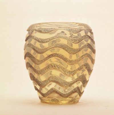 Těžká tvarovaná váza s vlnkovým vzorem v leštěném reliéfu, Lalique, cca 1902 od Rene Jules Lalique