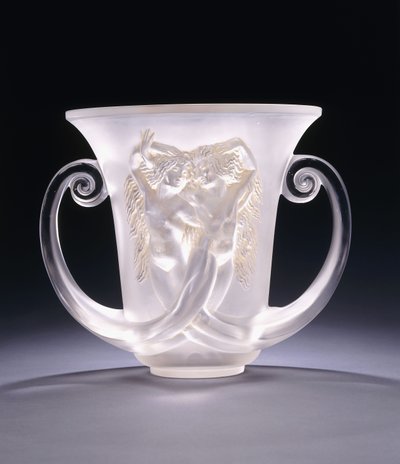 Nadica; velmi vzácná tvarovaná skleněná váza zobrazující dvě mořské panny, c. 30. léta (sklo) od Rene Jules Lalique