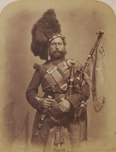 Piper David Muir, 42nd Highlanders (Black Watch) od Robert Howlett