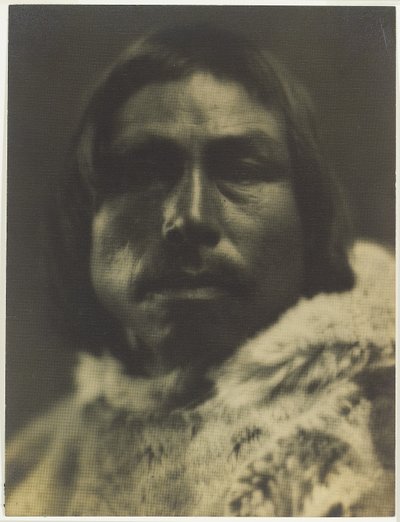 Tookoo (Jelen). Náčelník Sikoslingmint Eskymáků Southern Baffin Island od Robert Joseph Flaherty