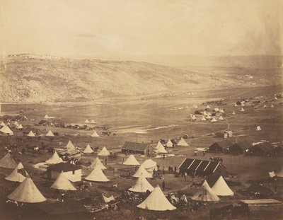 Jezdecký tábor, pohled směrem ke Kadikoi. od Roger Fenton