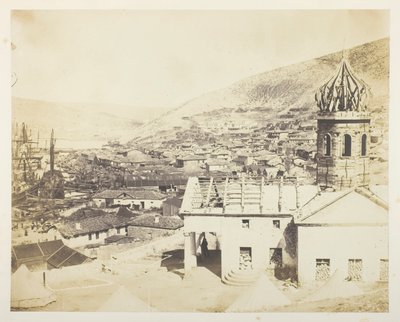 Ruský kostel a město Balaklava od Roger Fenton