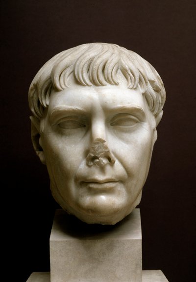 Hlava císaře Trajána, 2. století (mramorová socha) od Roman