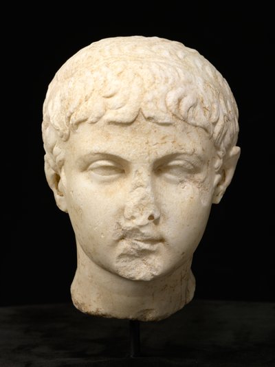Lucius Caesar, konec 1. století (mramor) od Roman