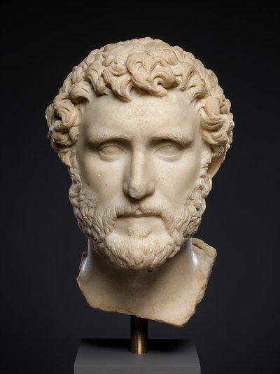 Mramorový portrét císaře Antonina Pia, cca 138–161 n. l. (mramor) od Roman