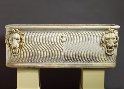 Mramorový strigilovaný sarkofág, 220 nl (mramor) od Roman