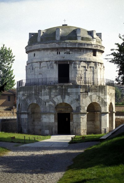 Mauzoleum Theodorika Velikého (455 - 526), Ravenna. od Roman
