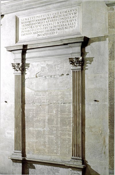 Plaketa triumfálního a konzulárního půstu. Období císaře Augusta. 27 př. n. l. – 14 n. l. Řím, Musei Capitolini - Registrační deska konzulárního a triumfálního fasti období římského císaře Augusta (27 př. nl-14 n. l.). Musei Capitolini, Řím, Itálie od Roman