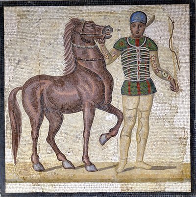 Zastoupení čtyř frakcí římského cirkusu: Zelených (factio prasina). Frakce byly kluby zapojené do cirkusových soutěží v Horní Říši (1. století n. l.) a vyznačovaly se barvou. Mozaika, Řím Museo nazionale Romano. od Roman