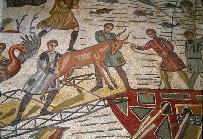 Římské umění: detail mozaiky „“Hlavní lovecká část““ Gazely se nakládají na lodě. 315-350 našeho letopočtu. Piazza Armerina, Villa Romana del Casale od Roman
