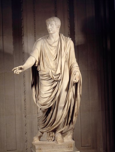 Římské umění: mramorová socha císaře Tibere (Tiberio Claudio Nerone, 42 př. n. l.-37 n. l.), římského císaře. Slunce 2 m. Paříž, muzeum Louvre od Roman