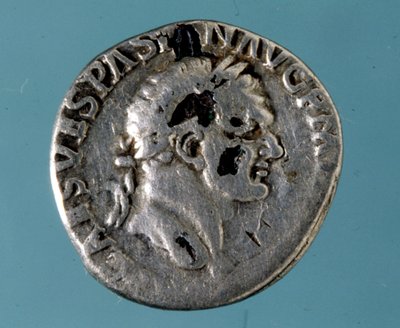 Stříbrná mince s podobiznou římského císaře Vespasiana (9 - 79). od Roman
