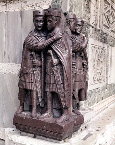 Tetrarchové. Plastiky v červeném porfydu ze 4. stol. Benátky, náměstí svatého Marka. od Roman