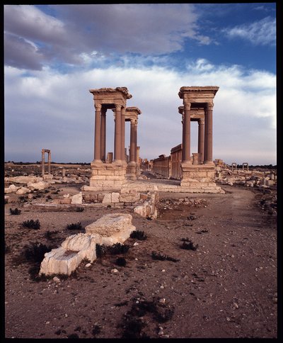 Pohled na tetrapylon (fotografie) od Roman