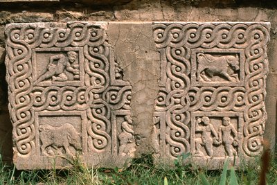 Architektonický fragment s vyřezávanou výzdobou, vrcholné císařské období (27 př. nl-395 n. l.) (viz detail 267012) od Roman Imperial Period