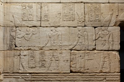 Reliéf z chrámu Dendur, cca 10 př. n. l. (liparský pískovec) od Roman Period Egyptian