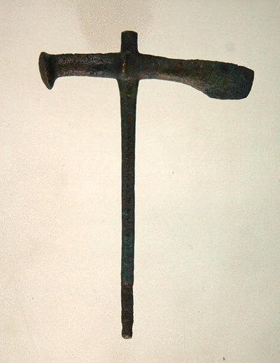 Sekera, nalezená v Bebře (měď) od Roman Roman