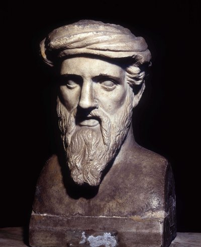 Busta Pythagora (-6. století), řeckého filozofa a matematika, Musei Capitolini, Řím. od Roman Roman