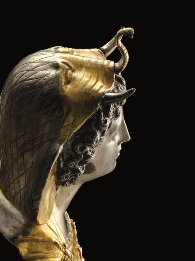 Znak Kleopatry Selene, c. konec 1. století před naším letopočtem - začátek 1. století našeho letopočtu (balíček-pozlacený a stříbrný) od Roman Roman