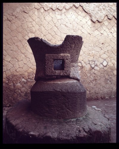 Brusný kámen Pistrinum (pekárna), 5. století před naším letopočtem – 1. století našeho letopočtu od Roman Roman