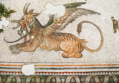 Mozaika zobrazující tygřici-grifona, jak jí ještěrku, bazar Arasta, mešita sultána Ahmeta, Istanbul. od Roman Roman