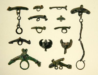 Phalloi amulety (bronzové) od Roman Roman