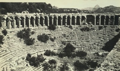 Římský amfiteátr (č/b foto) od Roman Roman