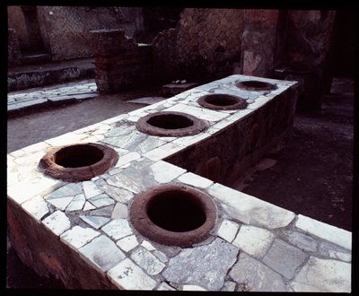 Termopoliový mramorový pult, 5. století př. n. l. - 1. století našeho letopočtu od Roman Roman