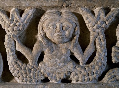 Dvouocasá mořská panna, detail z románského vlysu, Itálie od Romanesque