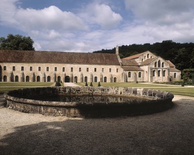 Pohled na opatství od Romanesque