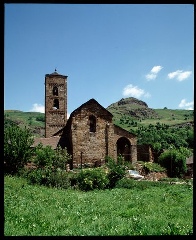 Pohled na kostel (fotografie) od Romanesque