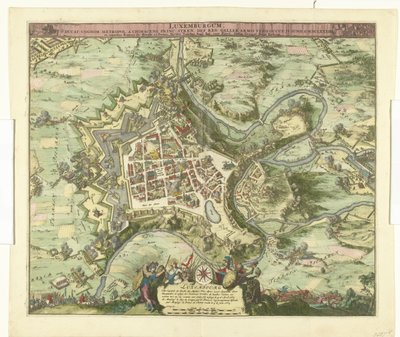 Bombardování van Luxemburg door de maarschalk de Créquy, 1684 Lucembursko, olovo. příjmení metropole chimacens princ stren def. Reg. Ale paže Galie ho obsadily. 4. června Ao. 8834 (název na objektu) od Romeyn de Hooghe