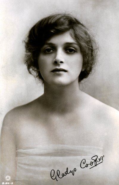 Gladys Cooper 1888-1971, anglická herečka, začátek 20. století. od Rotary Photo