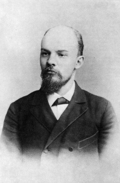 V. I. Uljanov, Petrohrad od Russian Photographer