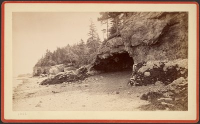 [Jeskyně, pravděpodobně v Mt. Desert, Maine] od S.R. Stoddard