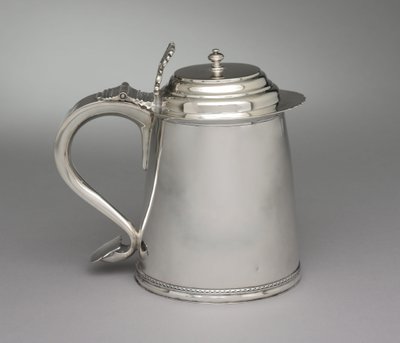 Tankard, kolem roku 1710 od Samuel Vernon