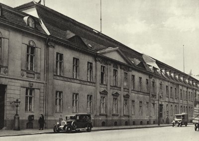 Berlín: Auswartiges Amt; Ministerstvo zahraničí (černobílá fotografie) od Sasha Stone