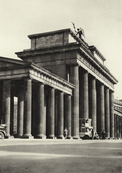 Berlín: Braniborská brána; Braniborská brána (černobílá fotografie) od Sasha Stone