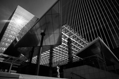 Městská skleněná architektura od Satoshi Hata