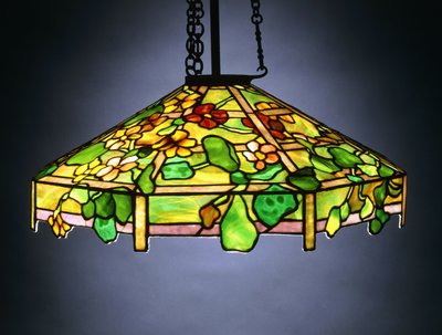 Závěsný lustr z olovnatého skla a bronzu "Nasturtium". od School American