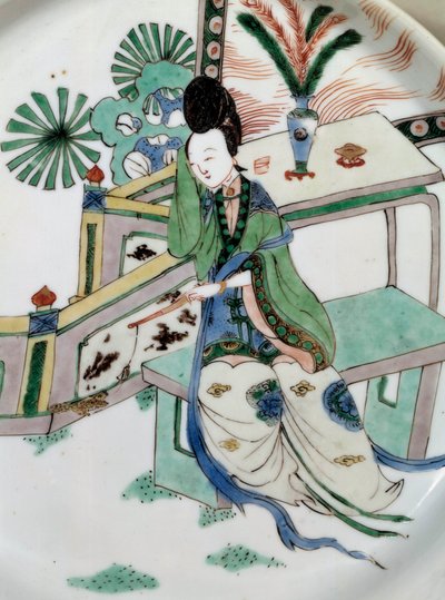 Čínské umění: dáma se povaluje na lavičce. Malba na porcelánu 18. století. Paříž, Guimetovo muzeum, Národní muzeum asijského umění od School Chinese