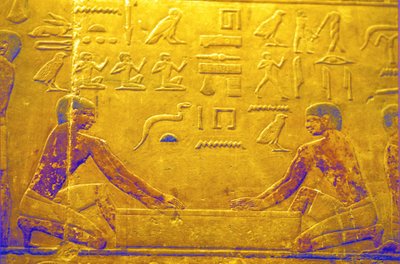Starověký Egypt, Nástěnné řezbářství/malby, Mastaba/Tomb of Ti, Sakkára, 5. dynastie, Dělníci leští dřevo (foto) od School Egyptian