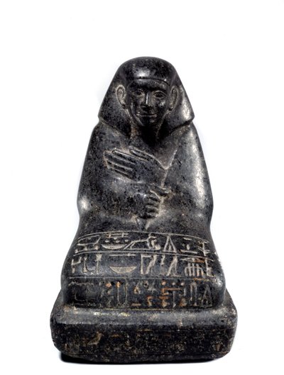 Egyptský starověk: socha v gabru představující vysokého úředníka Senpoua. Střední říše (2033-1710 př. n. l.) Paříž, muzeum Louvre od School Egyptian