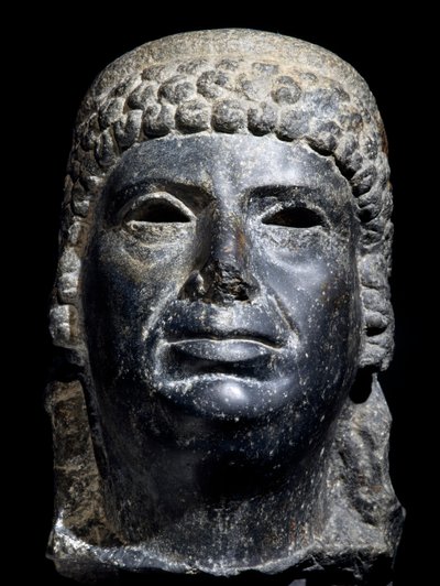 Hlava Kleopatry III., čedičová socha. Egyptská civilizace, Ptolemaiovské období, 2. století před naším letopočtem. od School Egyptian