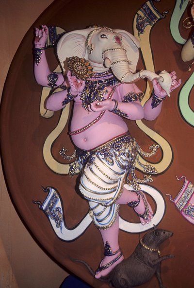 Idol boha Ganéše se sloní hlavou (sádra) od School Indian