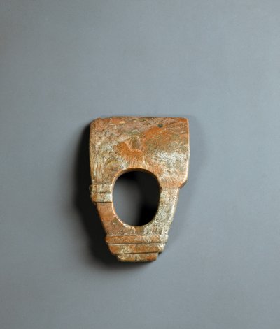 Motyka z červené žuly prstencového tvaru, období Jomon 10 000-300 př. Kr od Japanese School