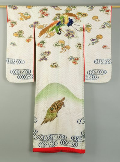 Svatební roucho Uchikake zdobené jeřábem a želvou (textil) od School Japanese