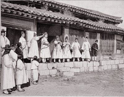 Lukostřelci ve starém paláci v Soulu, Korea, konec 19. století od School Korean
